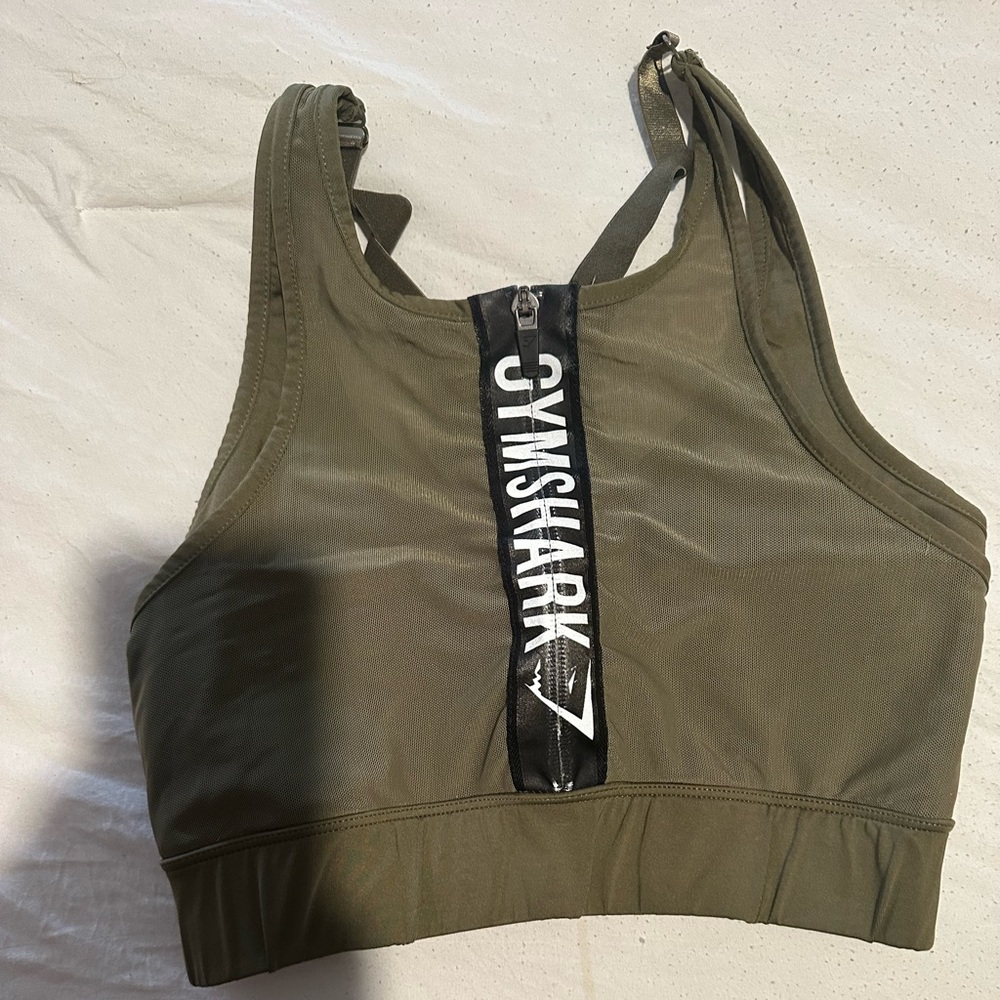 COPY - Gymshark zip up bra/top